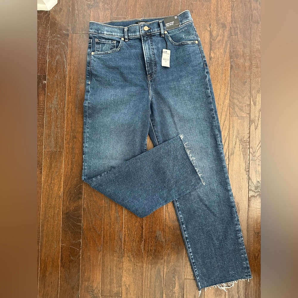 Women’s Express Modern Straight High Rise Jeans, 8S